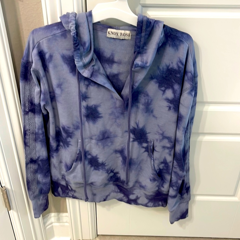 Knox Rose super cute hoodie with laced arms small